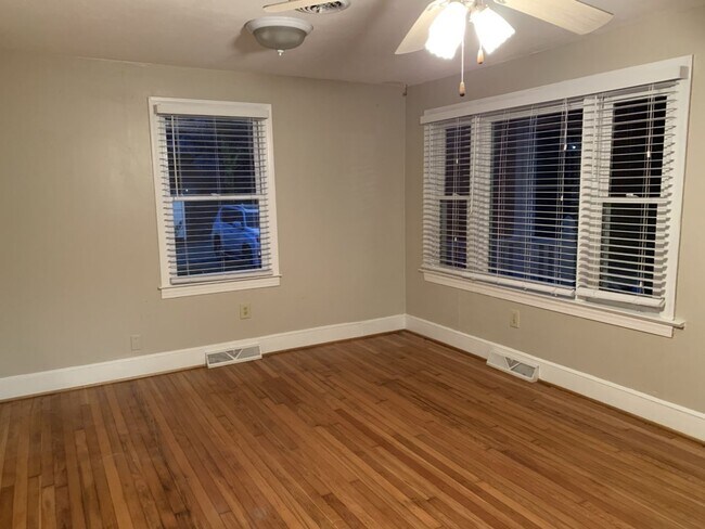 Foto del edificio - Newly renovated home in NW Greensboro !!