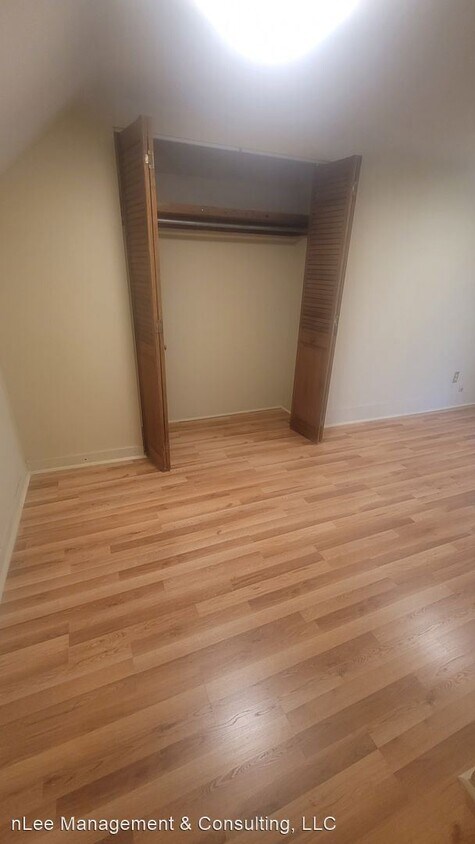 Building Photo - 3 br, 1 bath House - 3216 Seneca Street