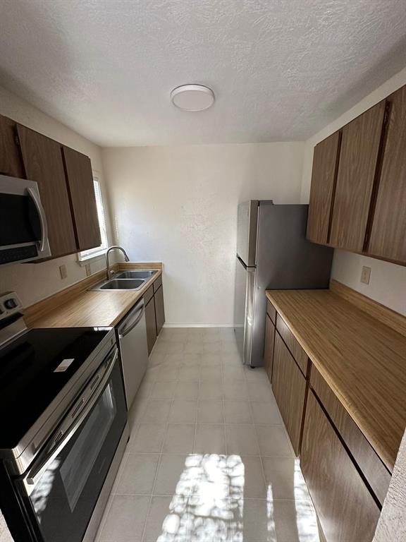 Foto del edificio - 1310 Holik Dr