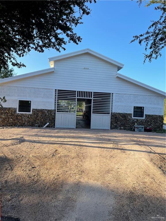 Primary Photo - 1635 W Rogers Rd