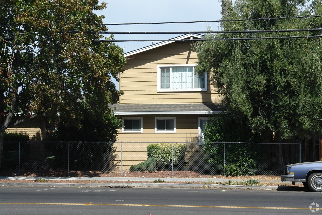 Building Photo - 857 Hillsdale Ave