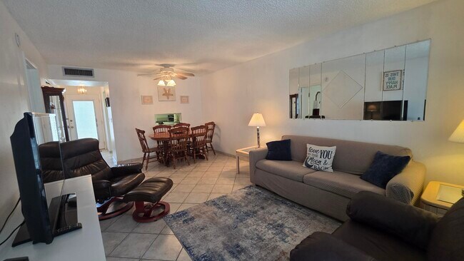 Foto del edificio - 2900 NW 46th Ave