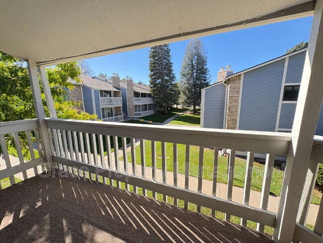 Foto del edificio - 8335 E Fairmount Dr