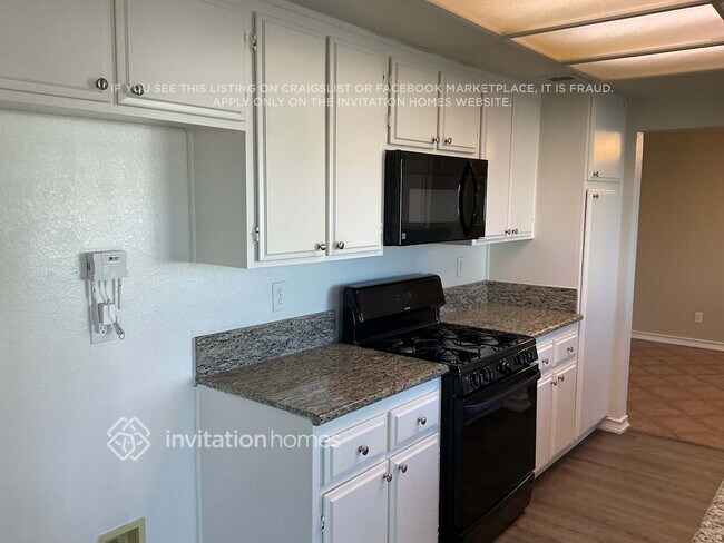 Foto del edificio - 29940 Calle San Martine