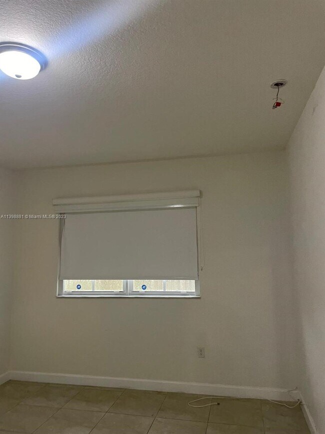 Building Photo - 260 NW 109th Ave