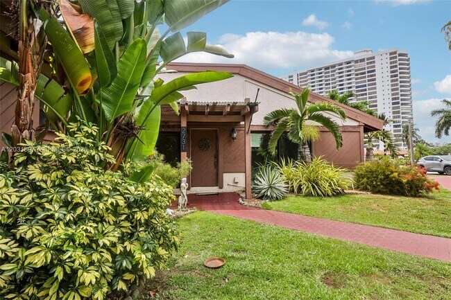 Foto del edificio - 2731 Parkview Dr S