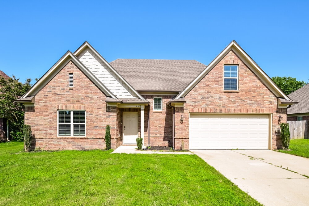 Primary Photo - 6164 Humphreys Dr