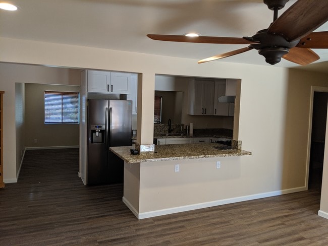 Building Photo - 9062 Robinridge Way