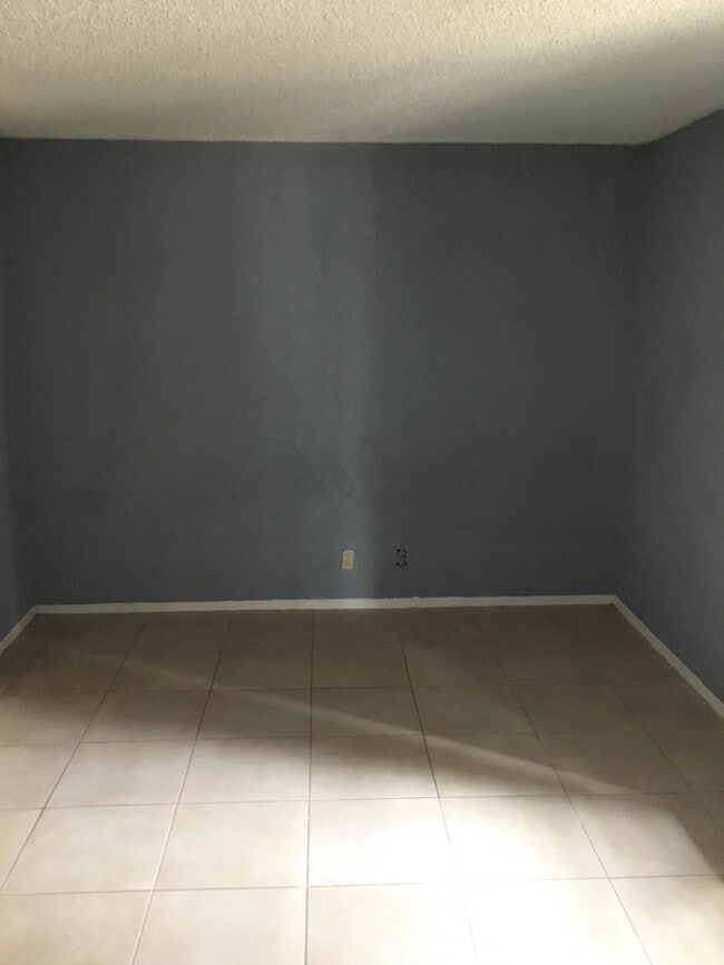 Building Photo - 4700 Boulder Dr