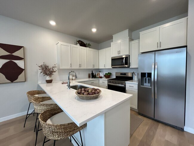 Foto del edificio - Coming Soon!! Bright New 3BD Home with Modern Kitchen & Bright Living Spaces