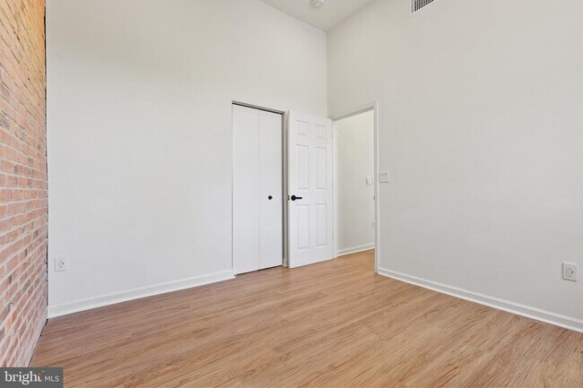Building Photo - 2200 Eutaw Pl