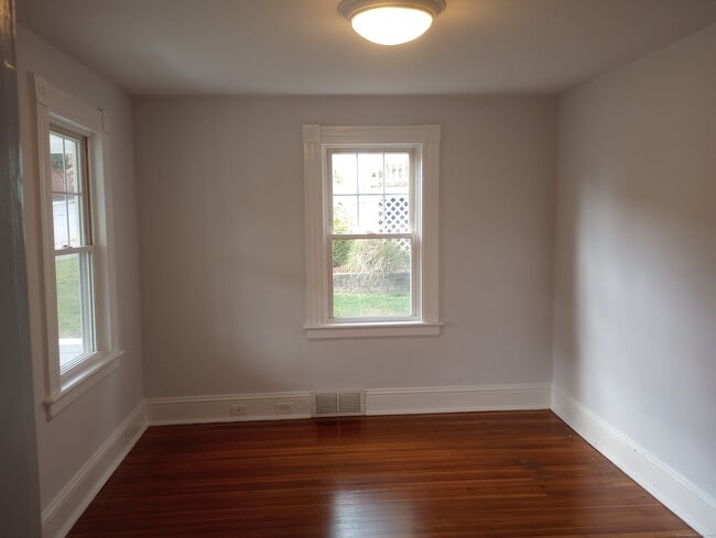 Foto del edificio - 40 Edison Ave