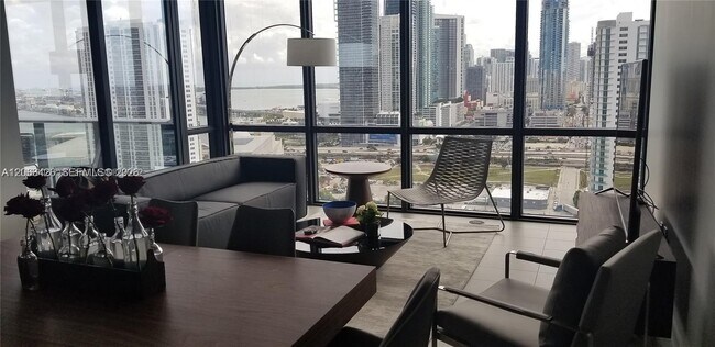 Foto del edificio - 1600 NE 1st Ave
