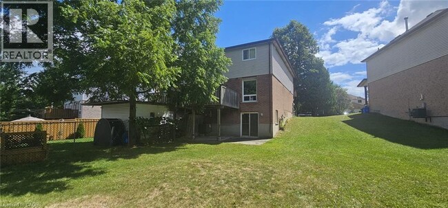 Building Photo - 38 Poplar Dr