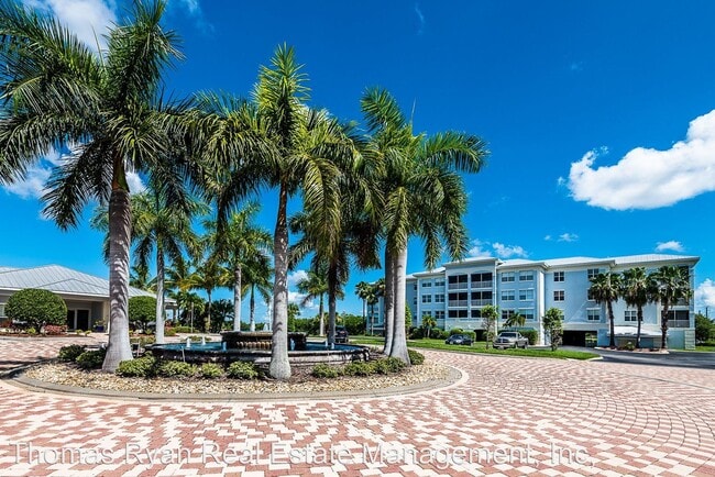 Building Photo - 2001 Bal Harbor Blvd