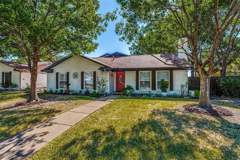 2438 Emerson Dr, Garland, TX 75044 House Rental in Garland, TX