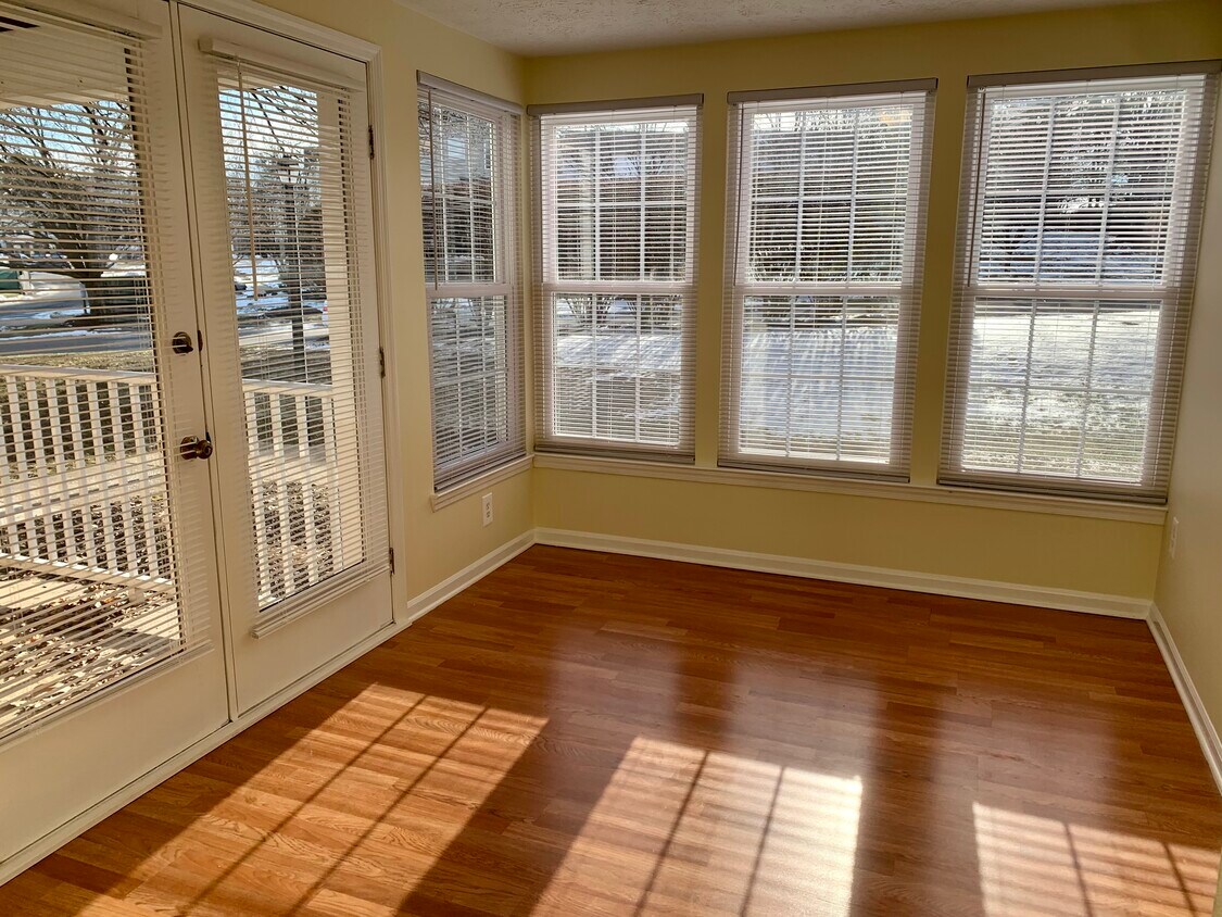 12309 Ashmont Ct Unit 102, Woodbridge, VA 22192 Condo for Rent in