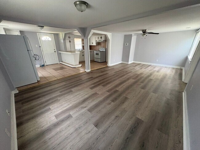 Foto del edificio - 3 Bedroom, 1 Bath Home
