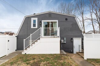 Building Photo - 222 Prospect St