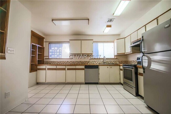 Foto del edificio - 113 Woodley St