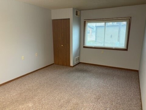 Foto del edificio - 904 E Milwaukee Ave