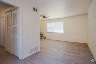 Building Photo - 1303 65th Dr