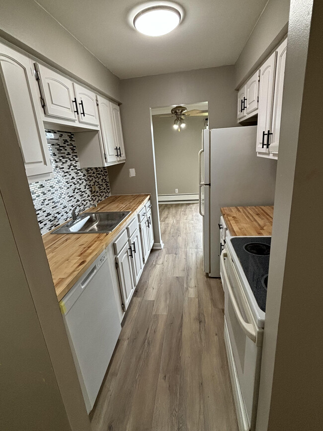 Kitchen - 33297 Kingslane Ct