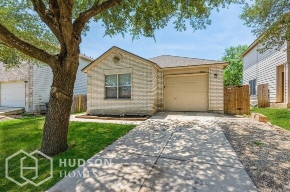 Primary Photo - NOW AVAILABLE! 9938 Bermuda Palm, San Anto...