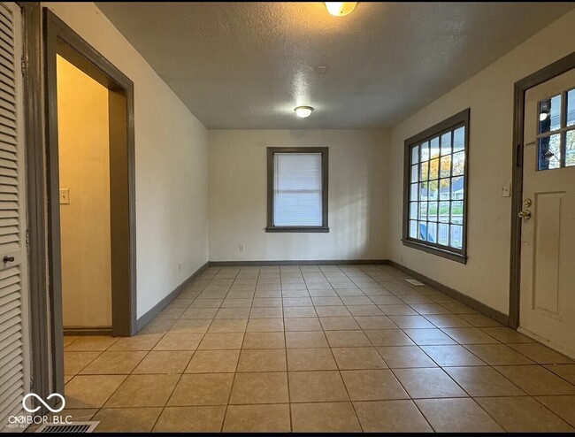 Foto del edificio - 1604 W 11th St