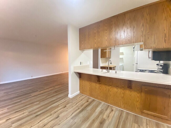 Foto del edificio - Comfortable 2-Bedroom Condo for Rent! Mission San Jose Neighborhood