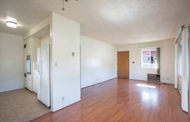 Building Photo - 514 N Santa Anita Ave