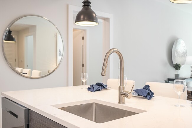 Building Photo - 418 Palisade Ave