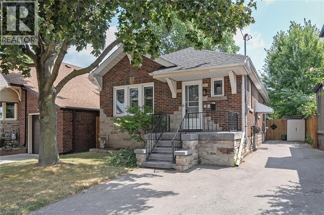 Building Photo - 65 Kenilworth Ave S