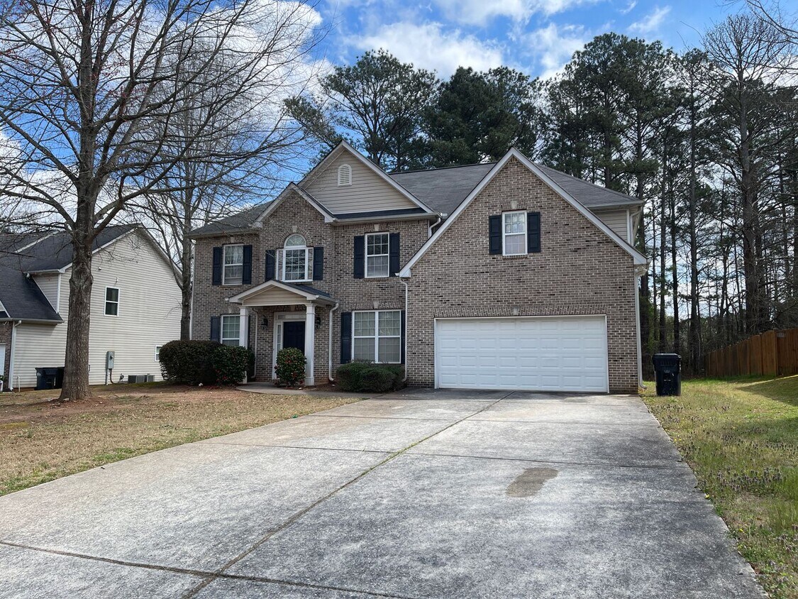 Foto principal - Large Home on Cul-de-sac