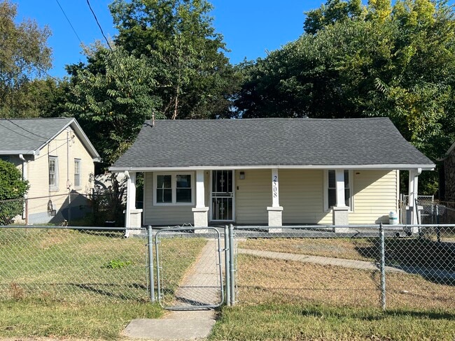 Building Photo - 2508 Osage St