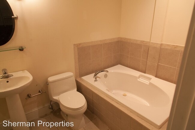Building Photo - 3502 Scotts Ln