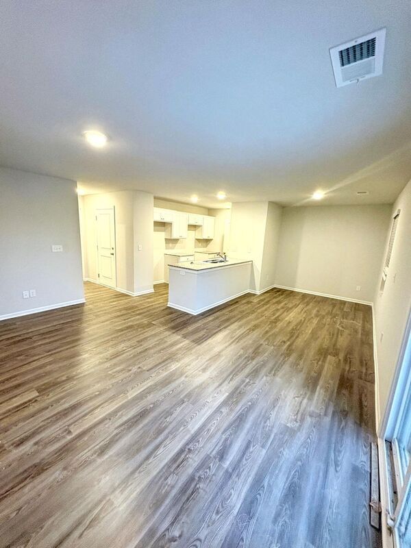 Foto del edificio - 3916 Woodland Ave