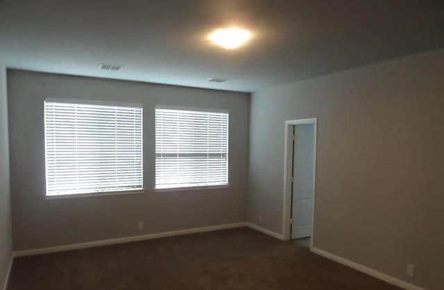 Building Photo - 828 Woodmark Dr