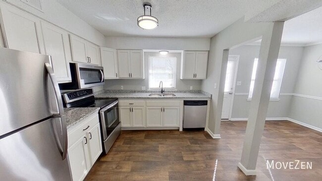 Building Photo - 422 Muirs Chapel Rd