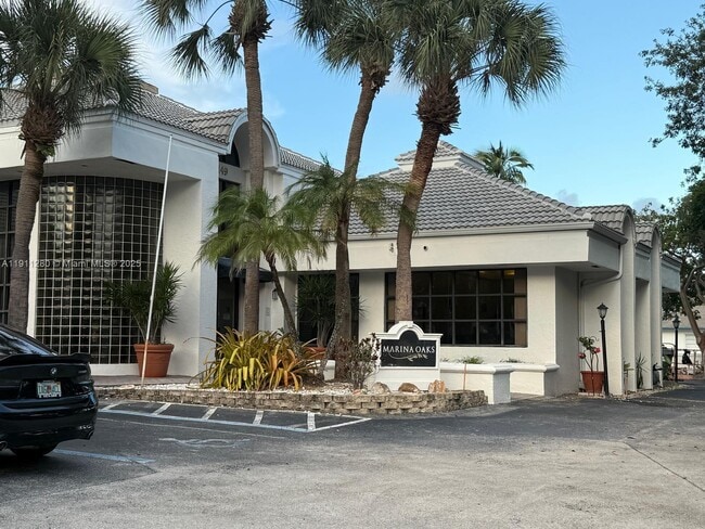 Building Photo - 2445 SW 18th Terrace