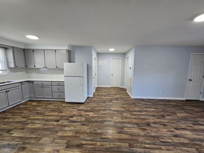 Foto del edificio - 2BD/1BA Duplex in Newton