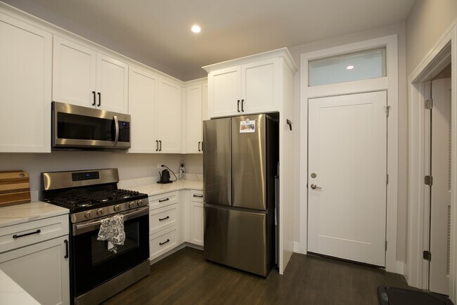 Foto del edificio - 1457 W Farragut Ave