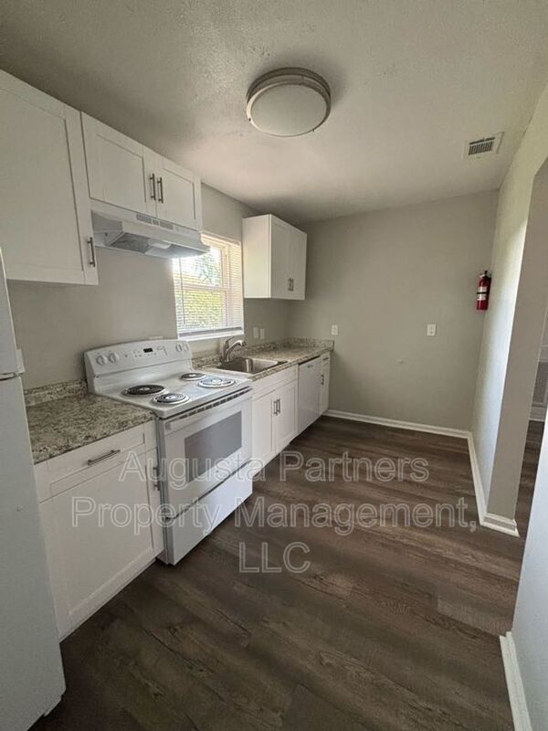 Foto del edificio - 110 3rd St