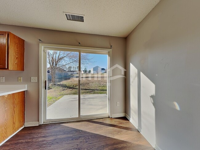 Foto del edificio - 1333 Harland St