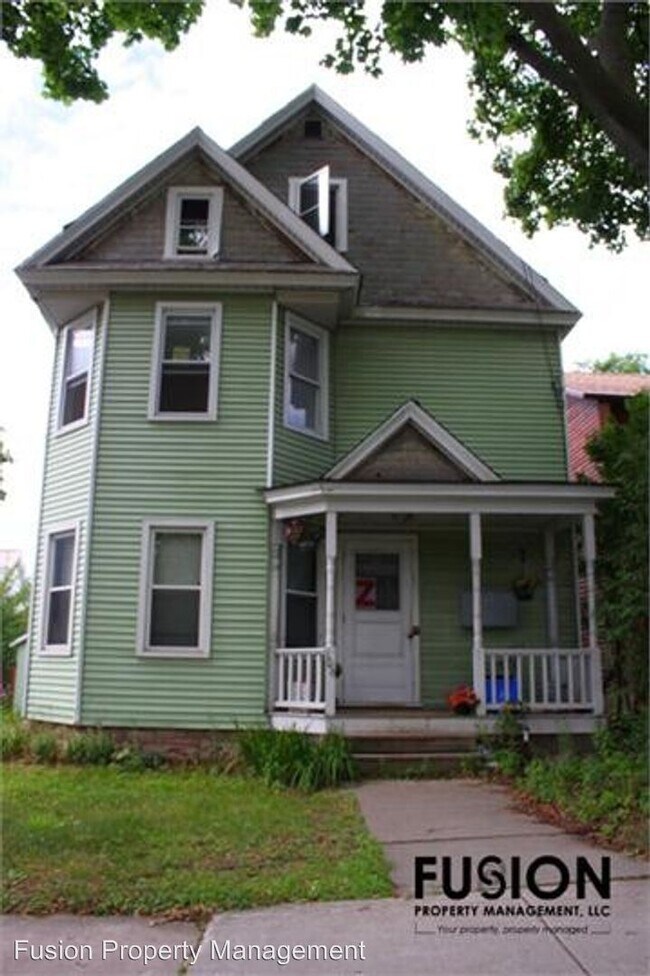 Building Photo - 106 Loomis St