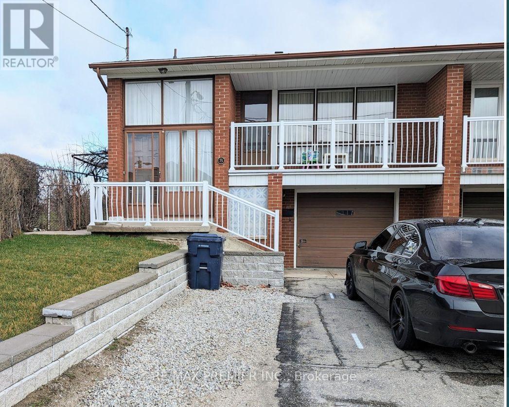 Primary Photo - 71 Sorlyn Ave
