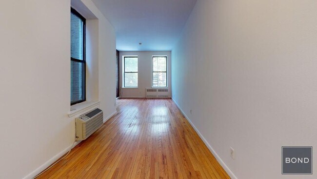 Foto del edificio - 246 W 22nd St