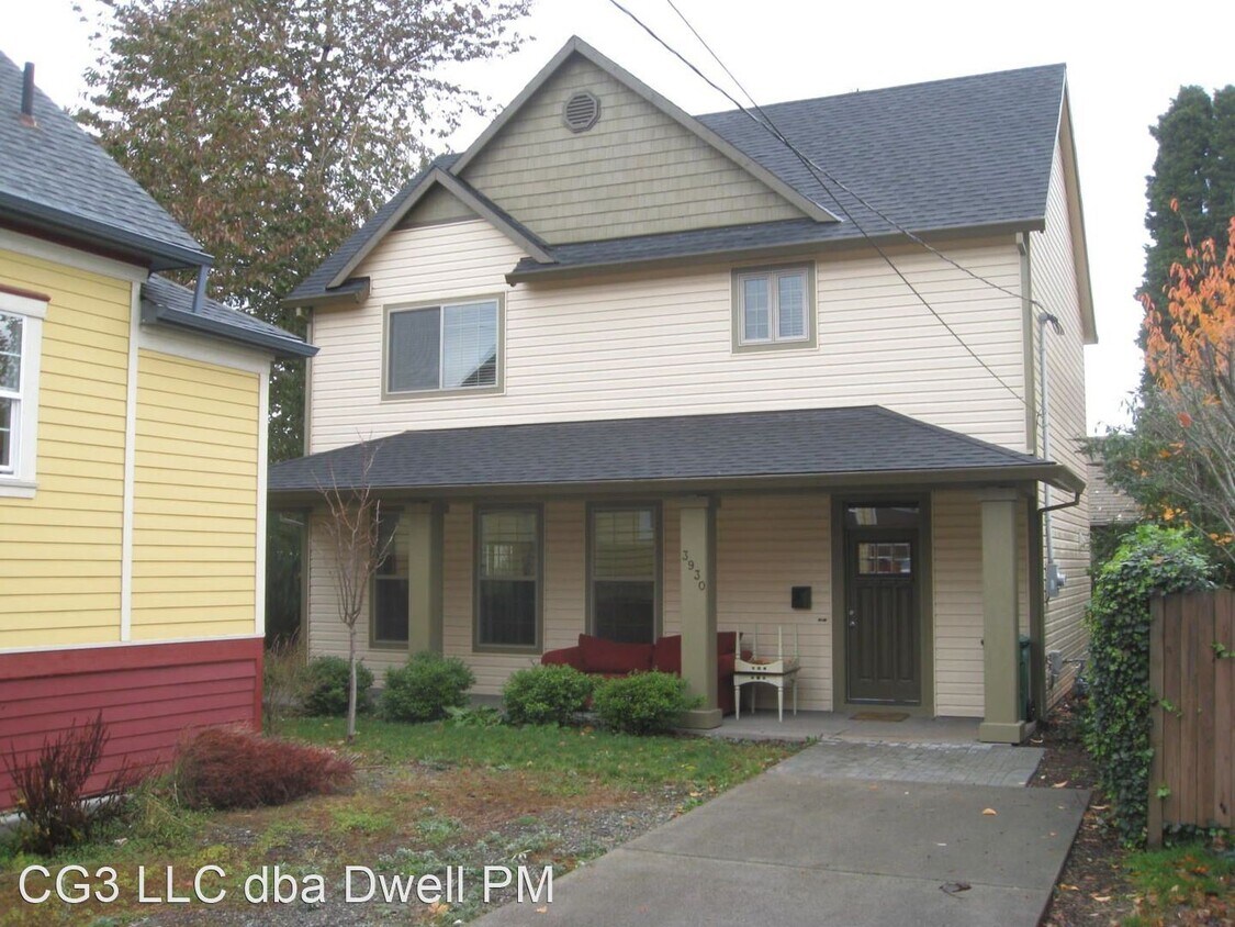 Primary Photo - 3 br, 2.5 bath House - 3930 NE Grand Ave.
