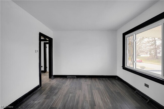 Foto del edificio - 12901 Littleton Rd