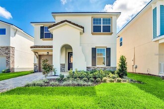 Building Photo - 1919 Tropical Palms Cir